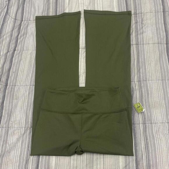 American Eagle Sage Green Flare leggings - Picture 2 of 4